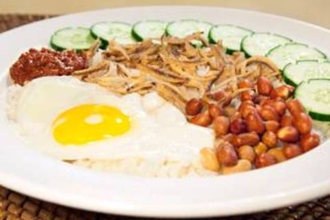 Nasi Lemak 魚仔花生椰漿飯
